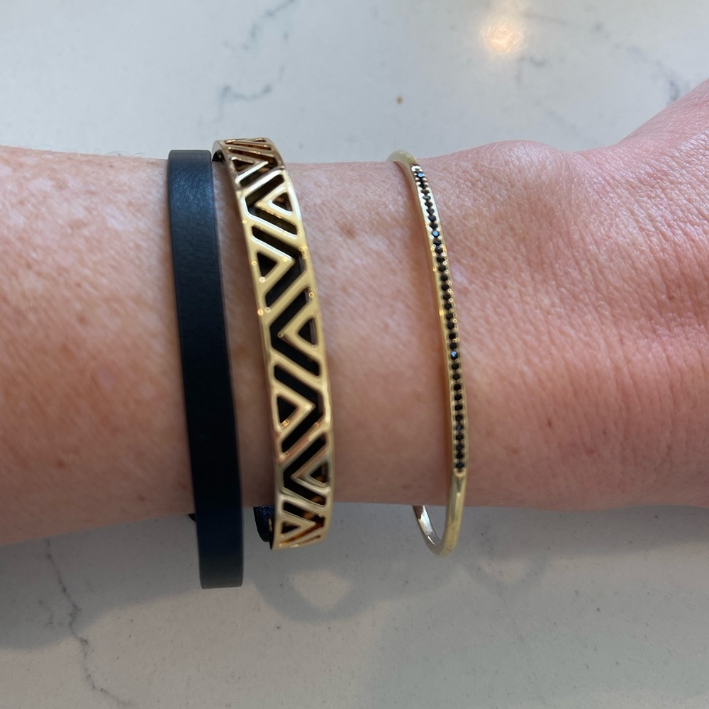 Stella do dot black bracelet set. 2 included